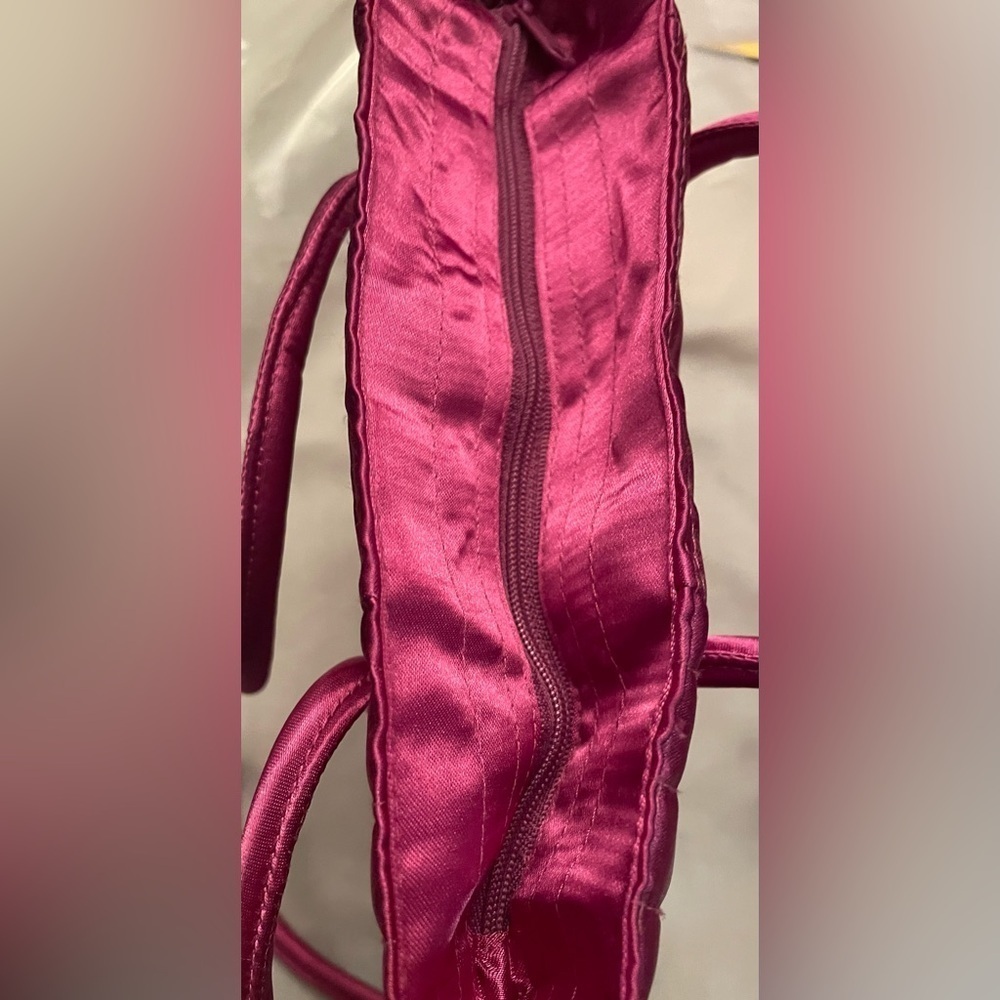 NWOT NaRaYa Satin Quilted Bucket Shoulder Bag Zip closure in Rose Pink - Picture 8 of 9